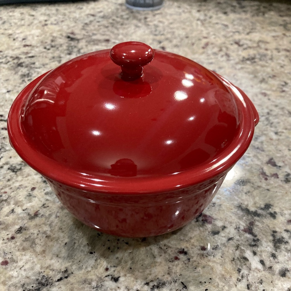 Red Artimino small crock with lid Microwave Oven & Dishwasher safe